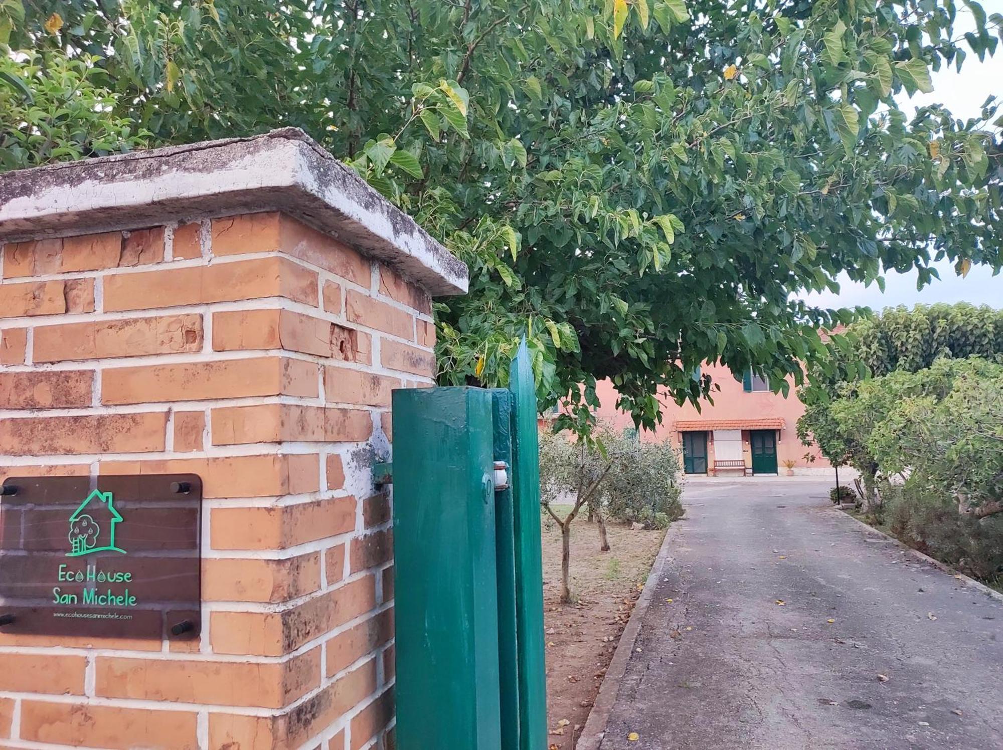 Hostel Eco House San Michele Borgo San Michele  Exterior foto